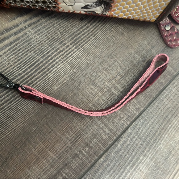 Treska Patchwork Billfold Wristlet Faux Leather Zip Closure Multicolor NWT - Picture 4 of 10